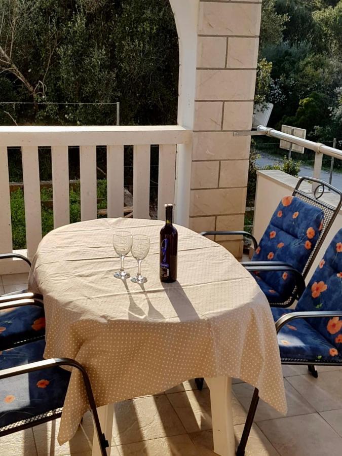Apartmani Luka Zrnovo Exteriör bild