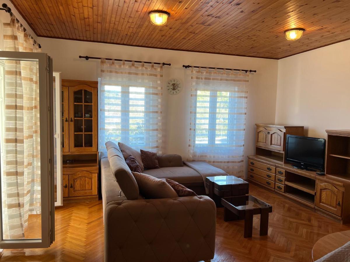 Apartmani Luka Zrnovo Exteriör bild